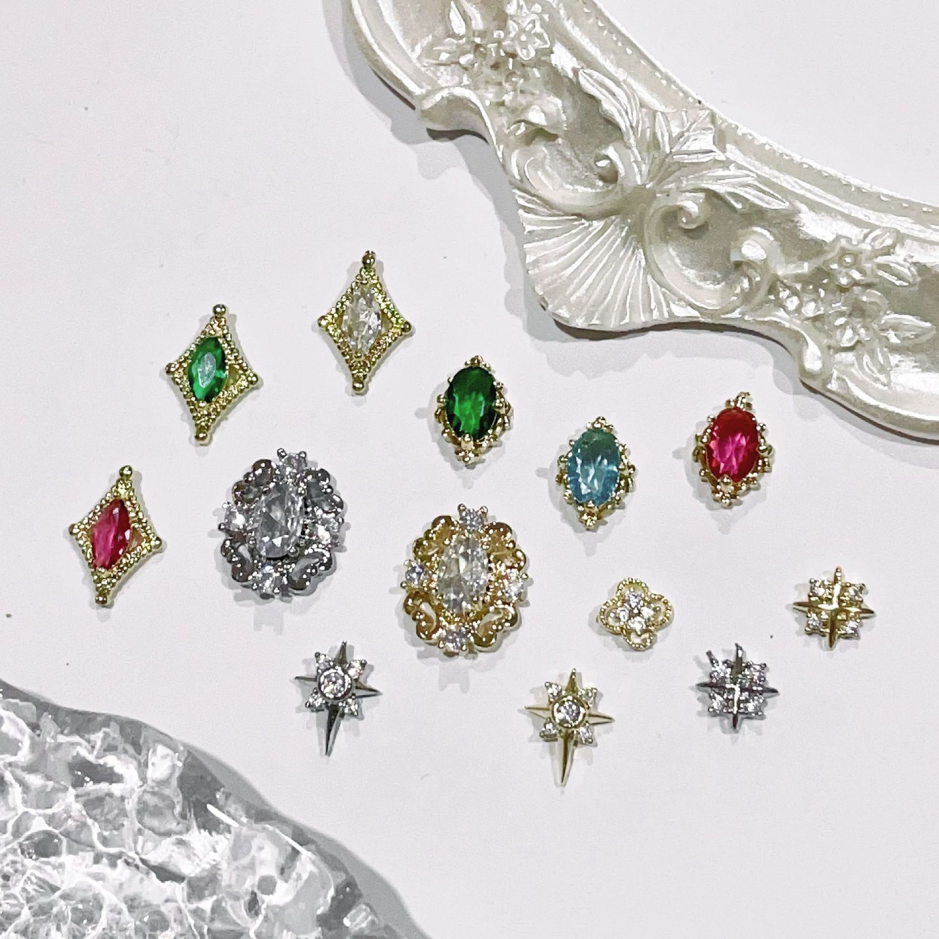5Pcs Luxury Retro Zircon Nail  - Nail Art Xl 评论和价格