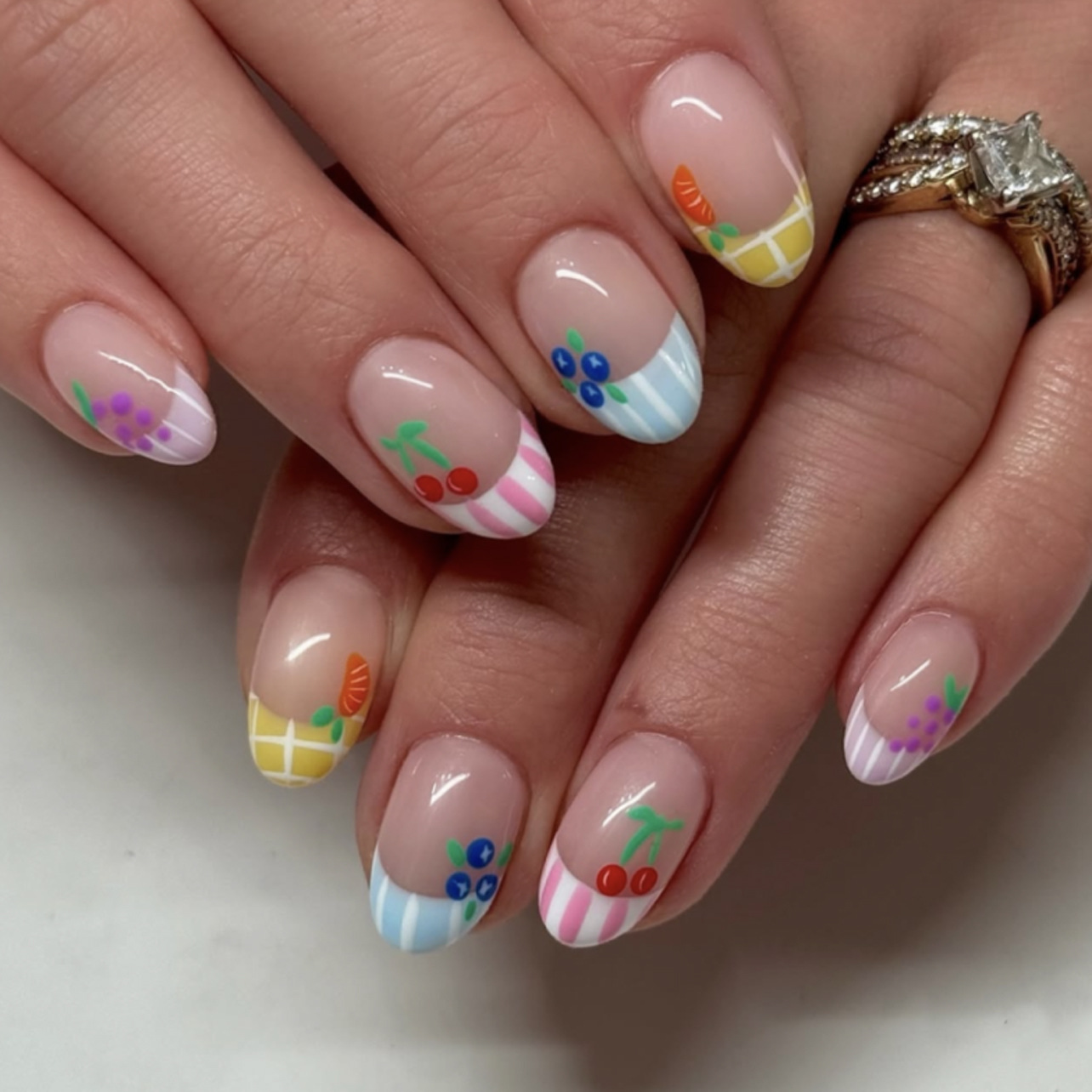 24Pcs Simple Almond Nails Tips - Nail Art Design 评论和价格